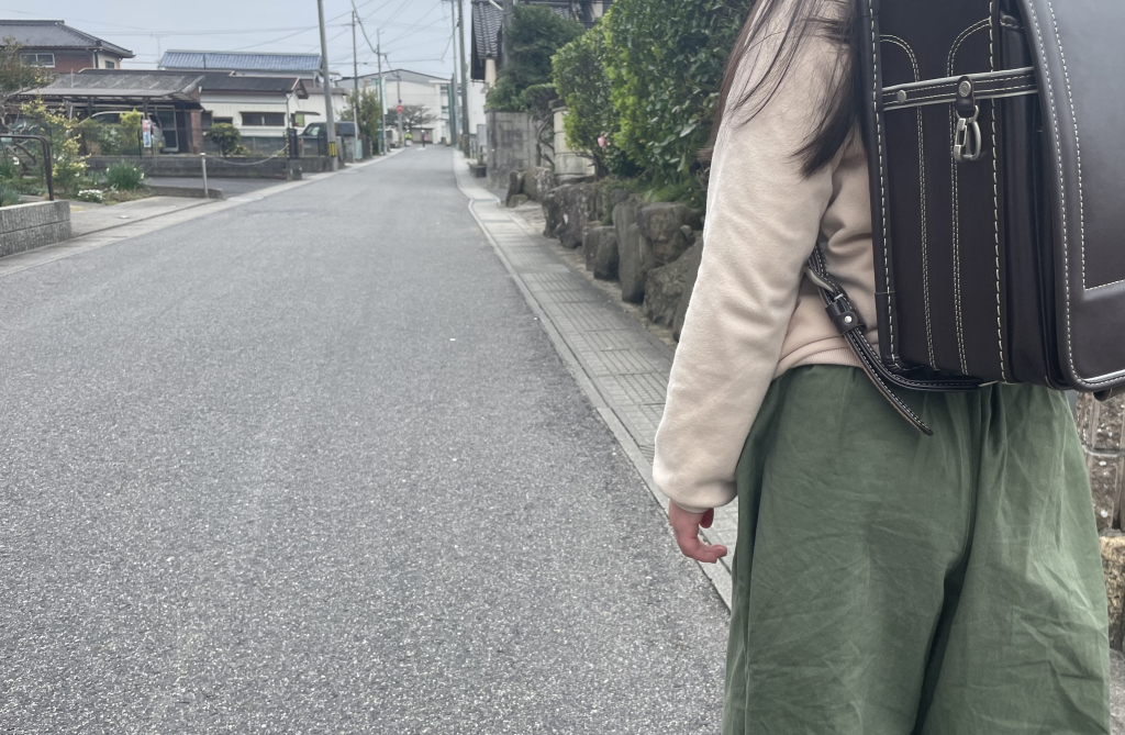 学校に行かせてあげたい 学校に行かせてあげたい